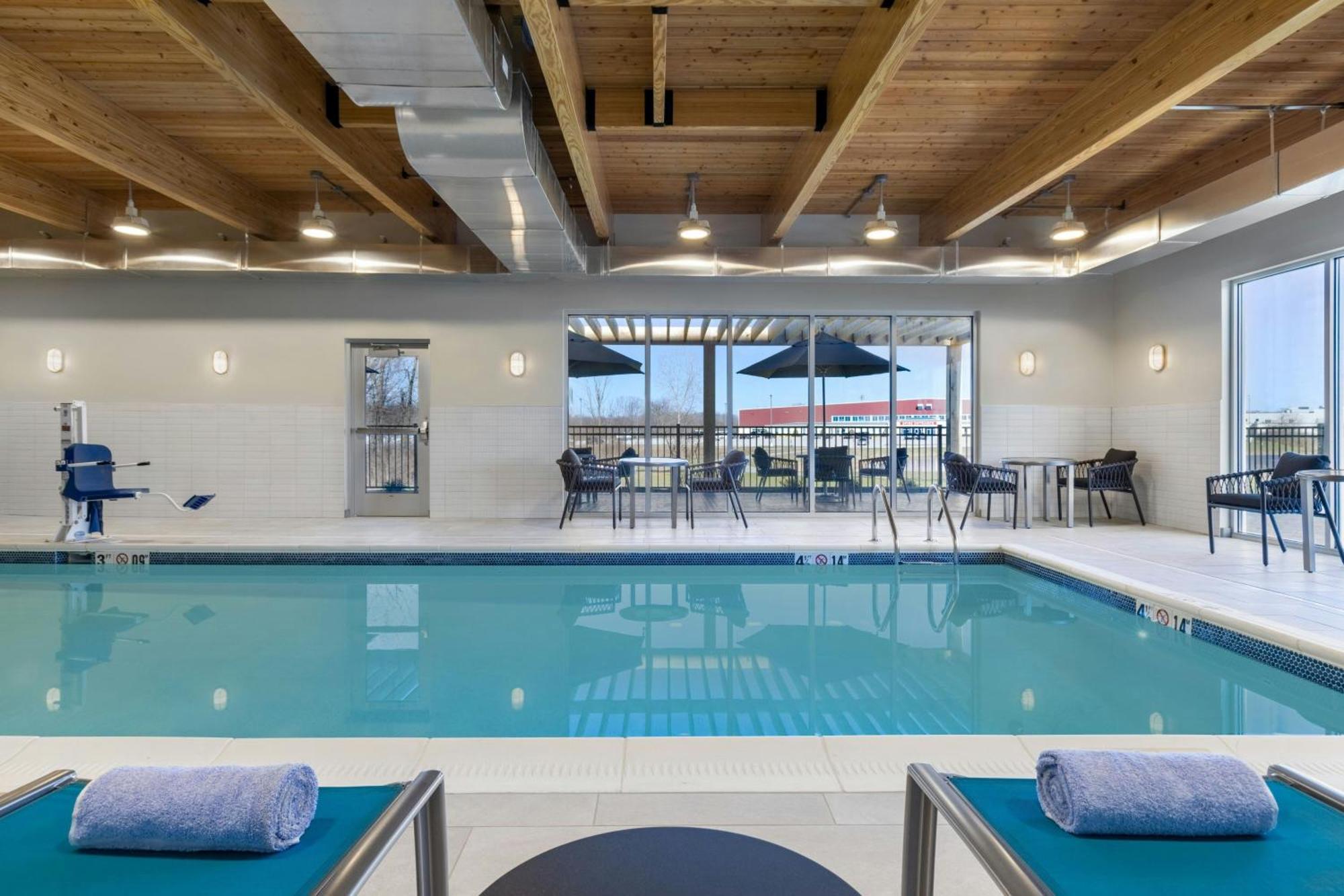 Towneplace Suites By Marriott Geneva At Spire Academy Eksteriør bilde