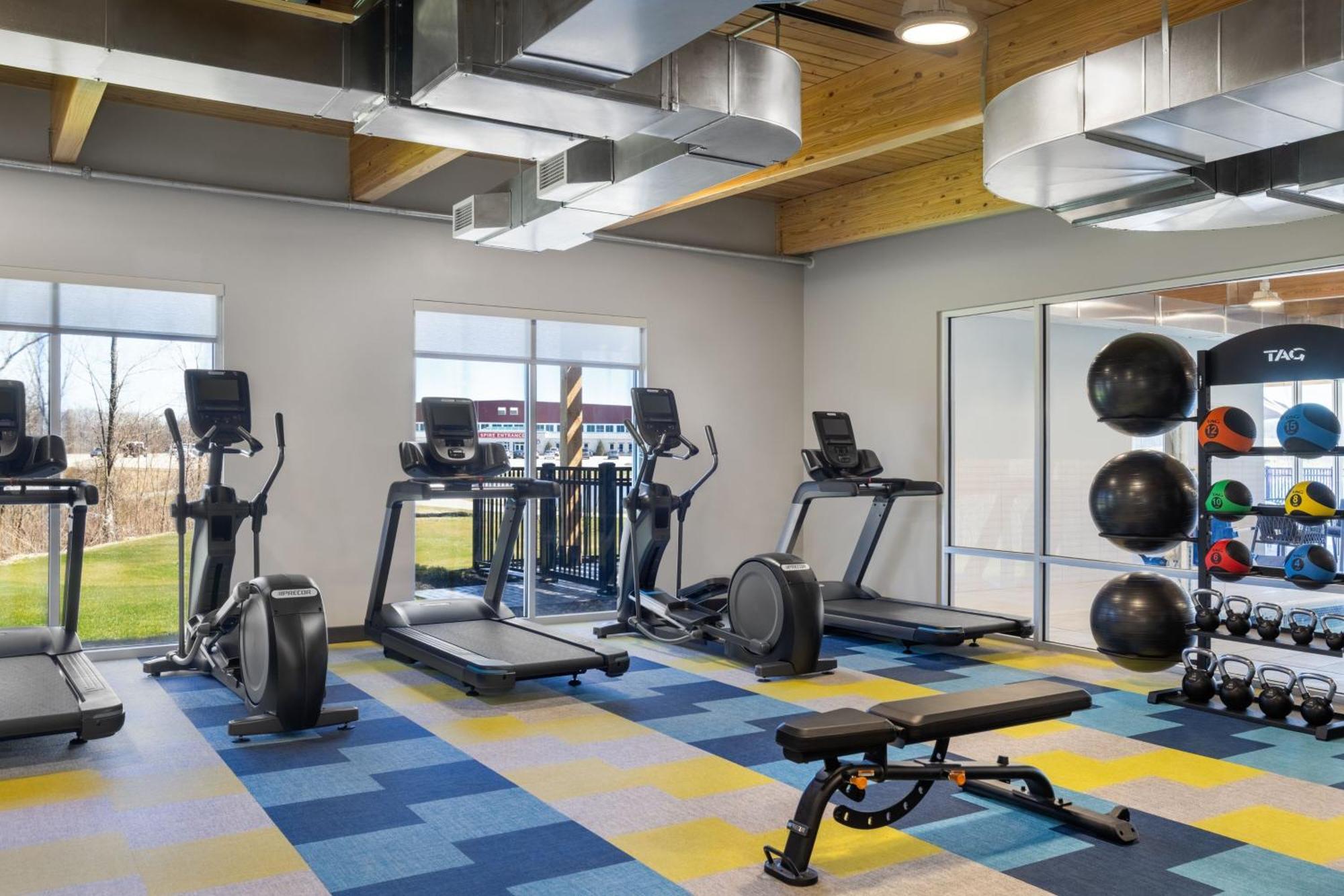 Towneplace Suites By Marriott Geneva At Spire Academy Eksteriør bilde