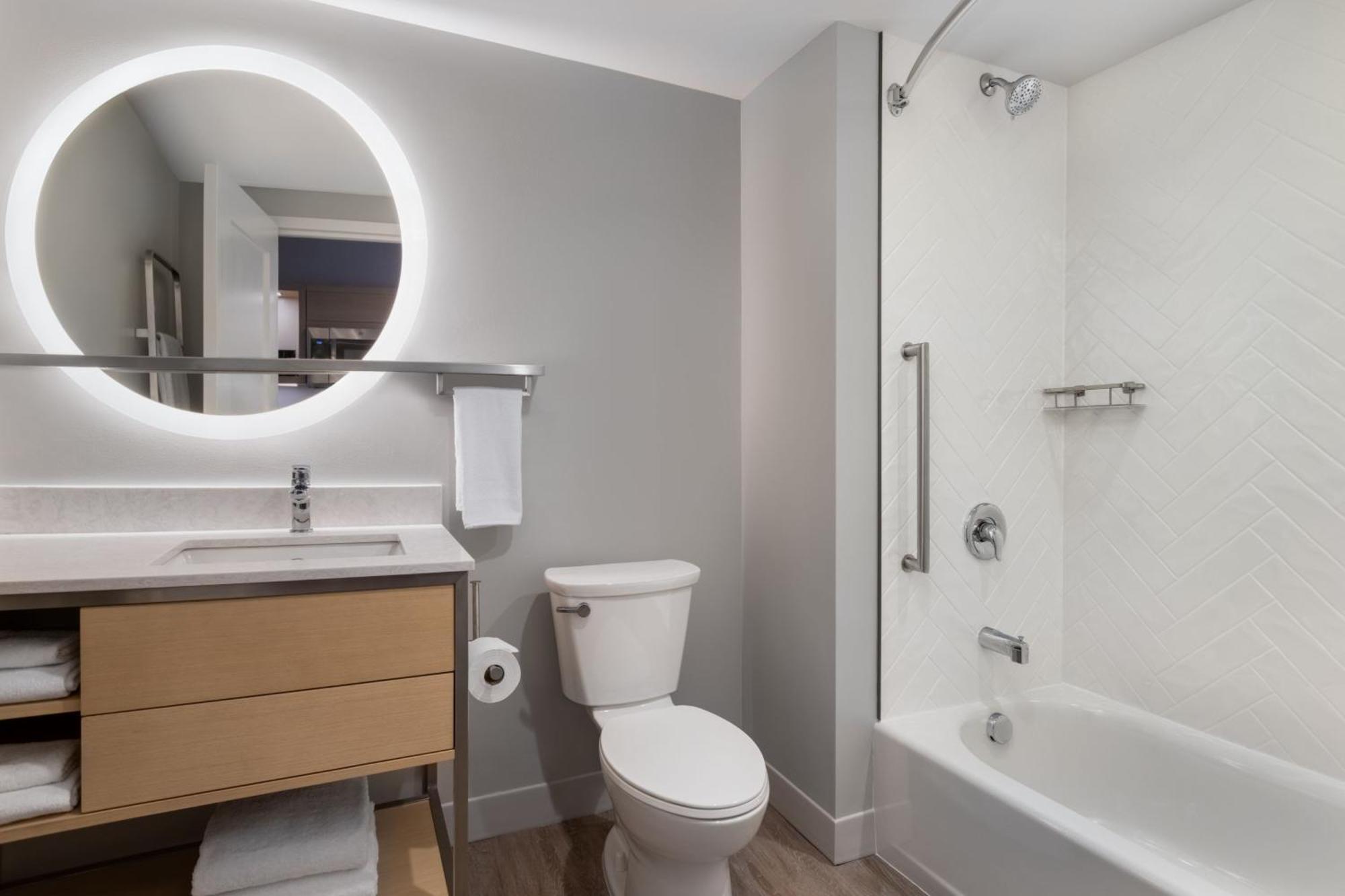 Towneplace Suites By Marriott Geneva At Spire Academy Eksteriør bilde