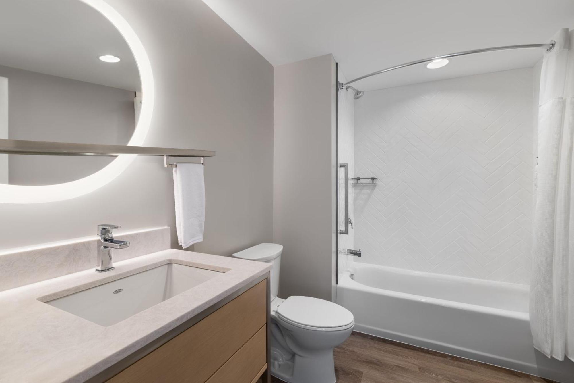 Towneplace Suites By Marriott Geneva At Spire Academy Eksteriør bilde