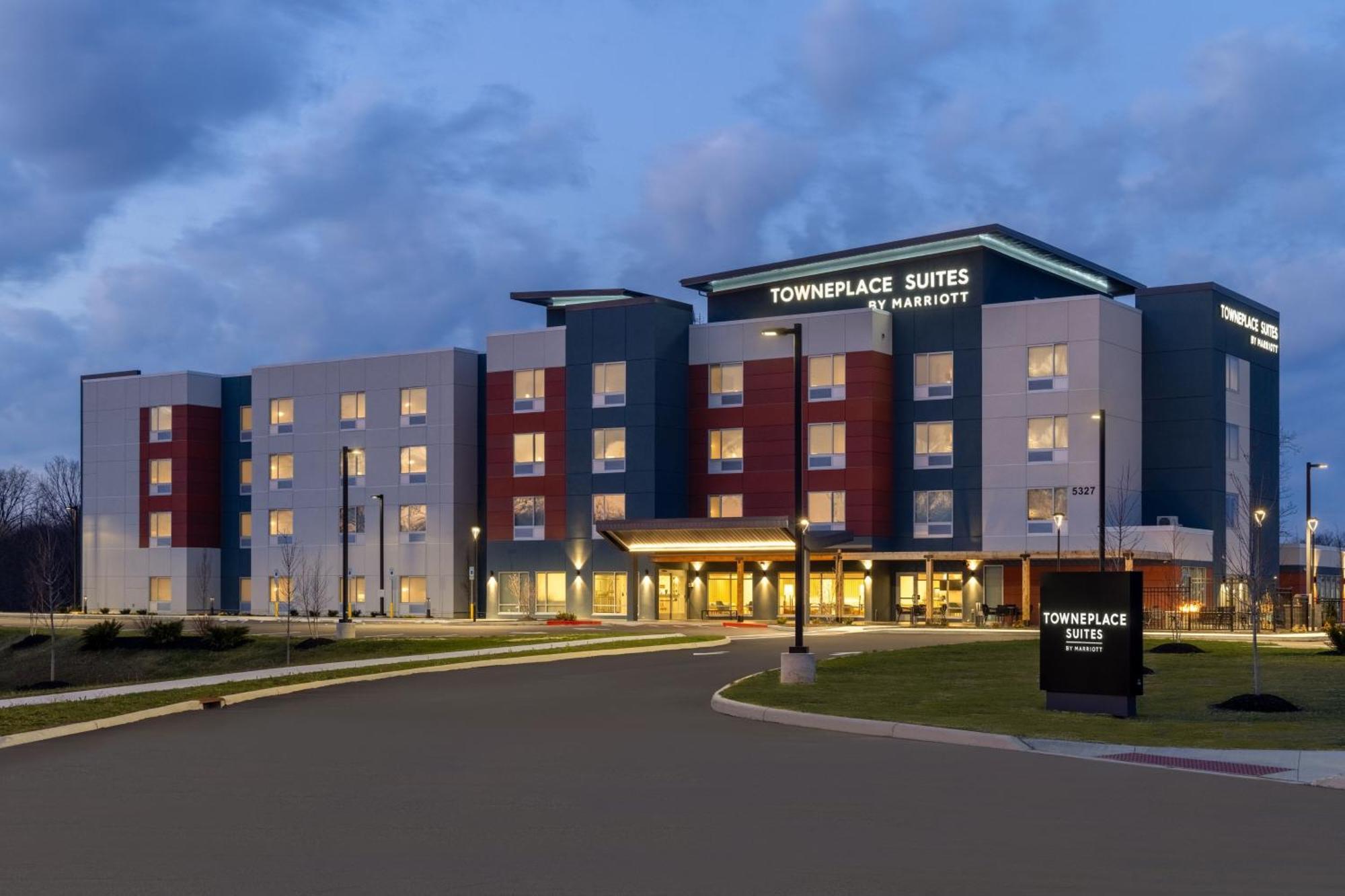 Towneplace Suites By Marriott Geneva At Spire Academy Eksteriør bilde