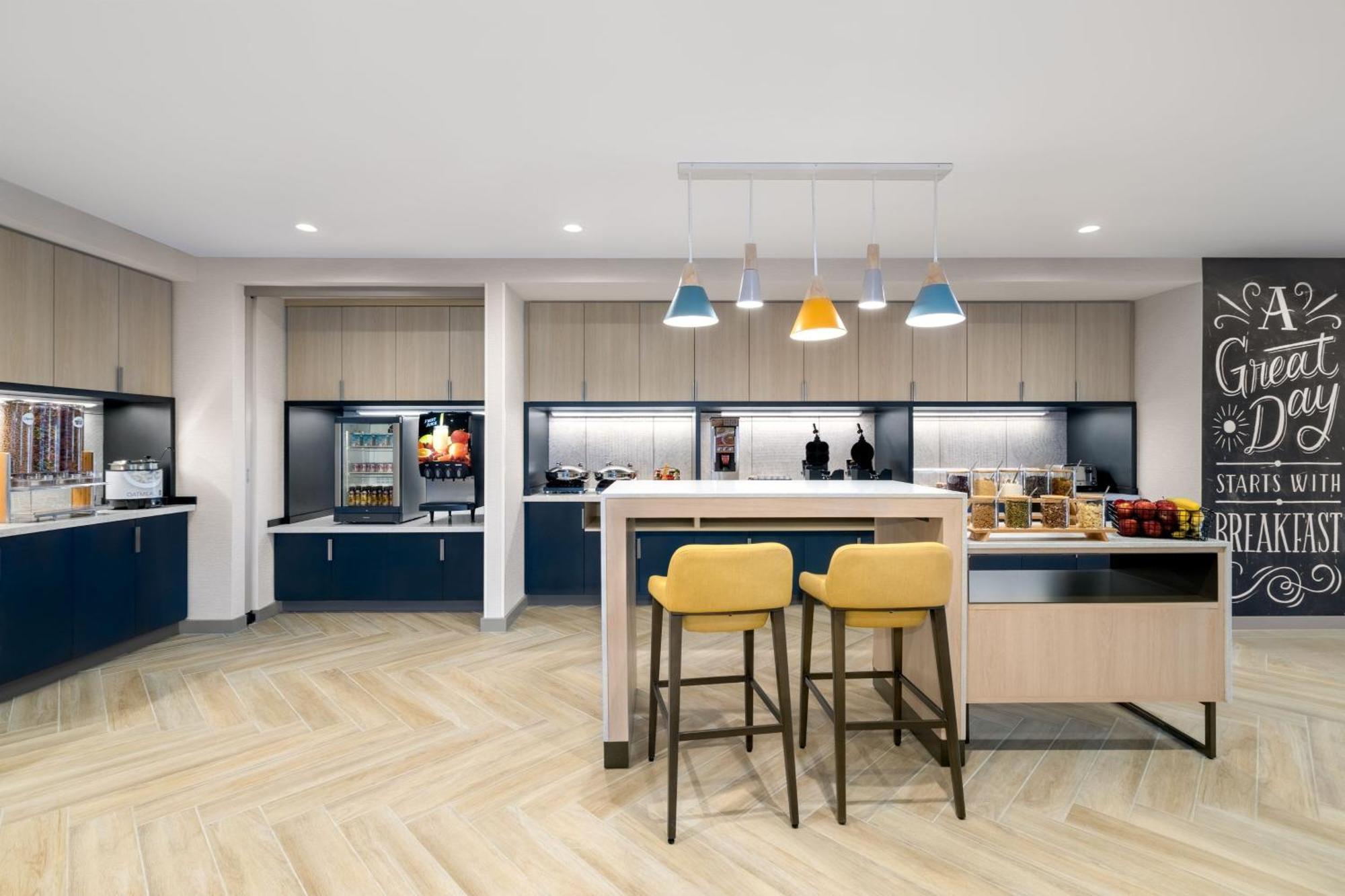 Towneplace Suites By Marriott Geneva At Spire Academy Eksteriør bilde